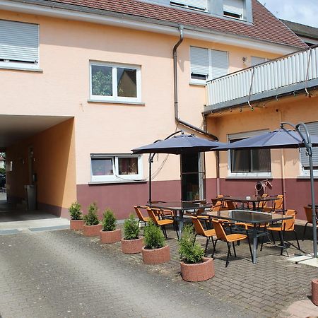 نوينبورغ أم راين Hotel-Zahringerstube المظهر الخارجي الصورة